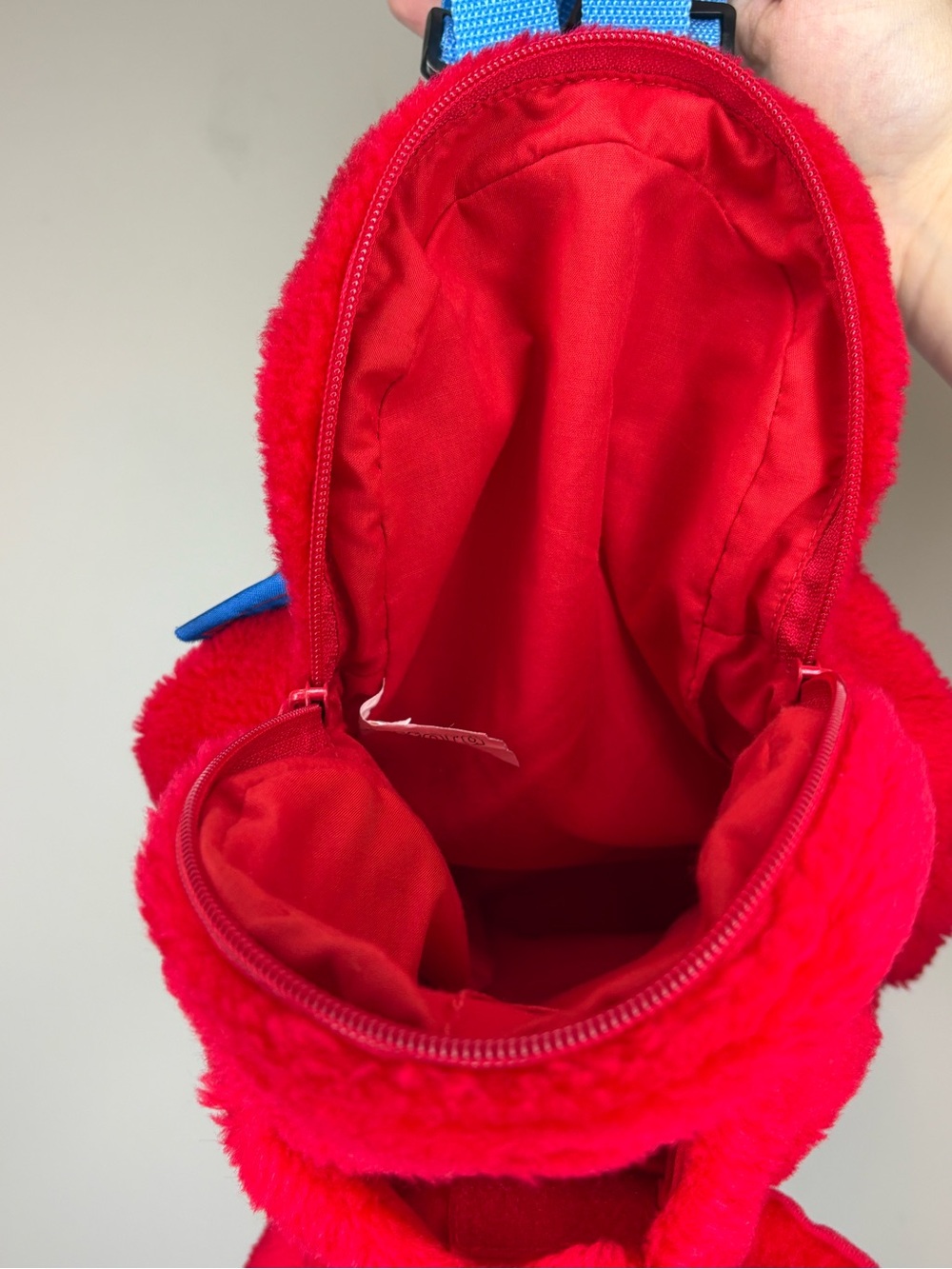 2001 Vintage Clifford The Big Red dog  Kids Scholastic Plush Backpack - Red - Picture 4 of 12